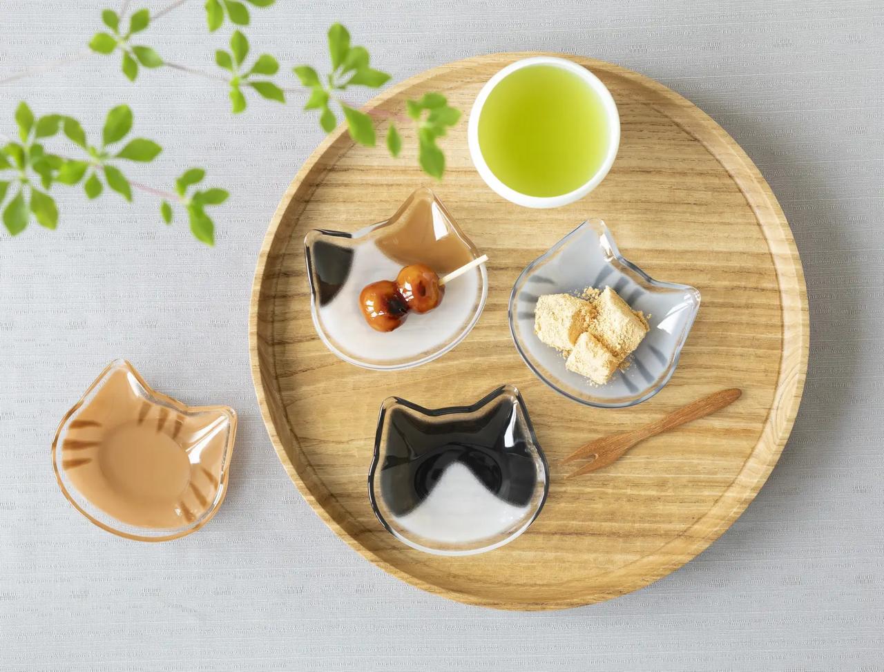 Coconeco Cat Face Glass Plate β Mame-dish Series | Chatra (Brown Tabby) / Tiger (Gray Tabby) / Hachiware (Black & White) | Made in Japan