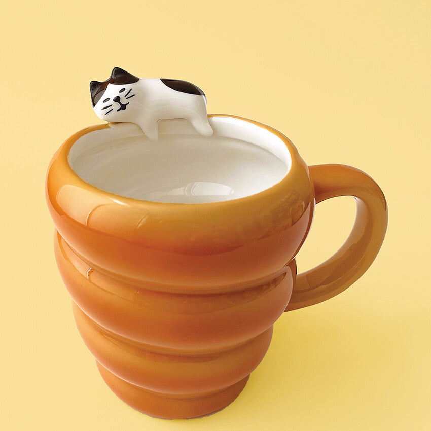 Large Bread Mug Cornet with Cat – Hand-Painted Ceramic Cup | Cute Café-Style Mug | Imported from Japan